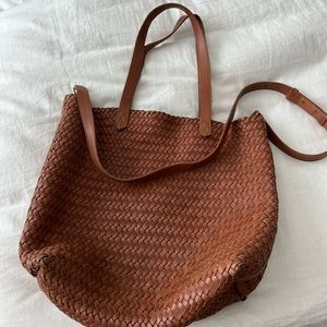 Madewell medium transport bag. Used for a few months.